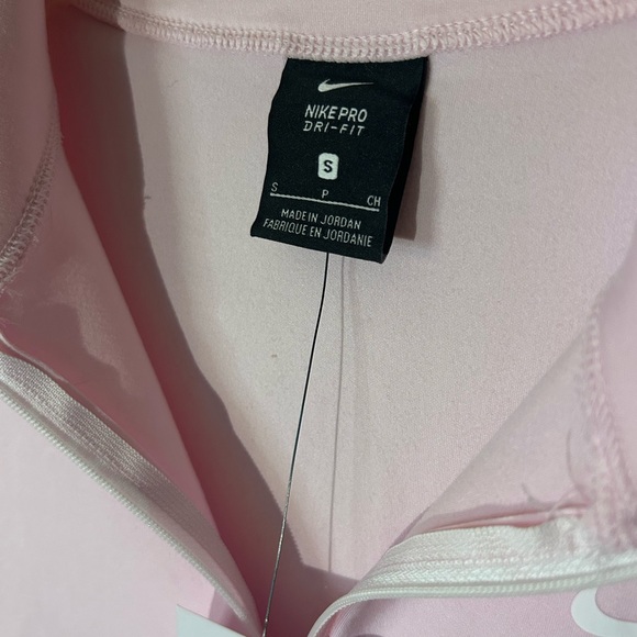 1/4 Zip Nike Pro Dri-Fit Pull Over - Picture 2 of 13